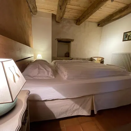 L'oustal Du Larzac, En Aveyron La Bastide-Pradines