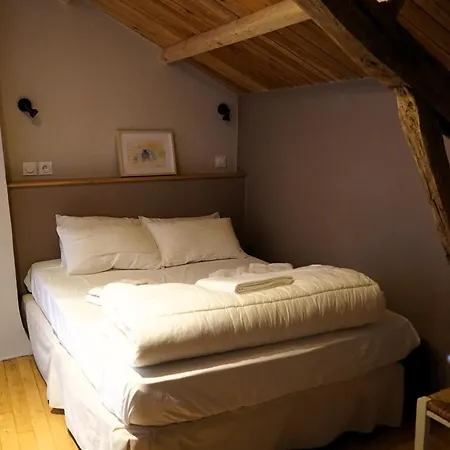 L'oustal Du Larzac, En Aveyron La Bastide-Pradines