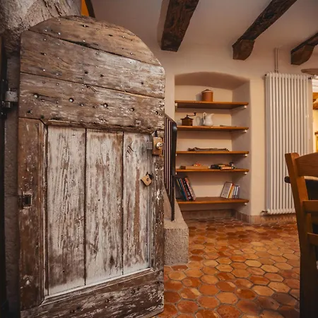 L'oustal Du Larzac, En Aveyron * La Bastide-Pradines