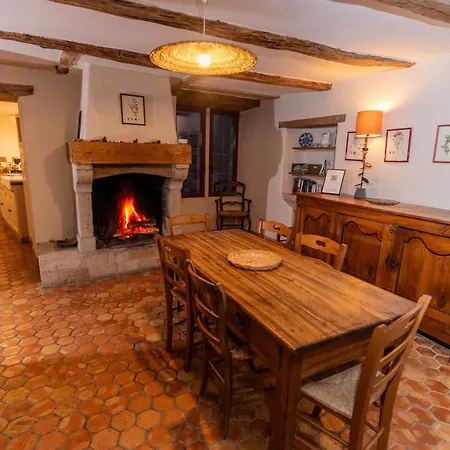 L'oustal Du Larzac, En Aveyron La Bastide-Pradines