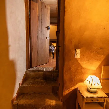 L'oustal Du Larzac, En Aveyron *