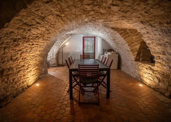 L'oustal Du Larzac, En Aveyron * La Bastide-Pradines